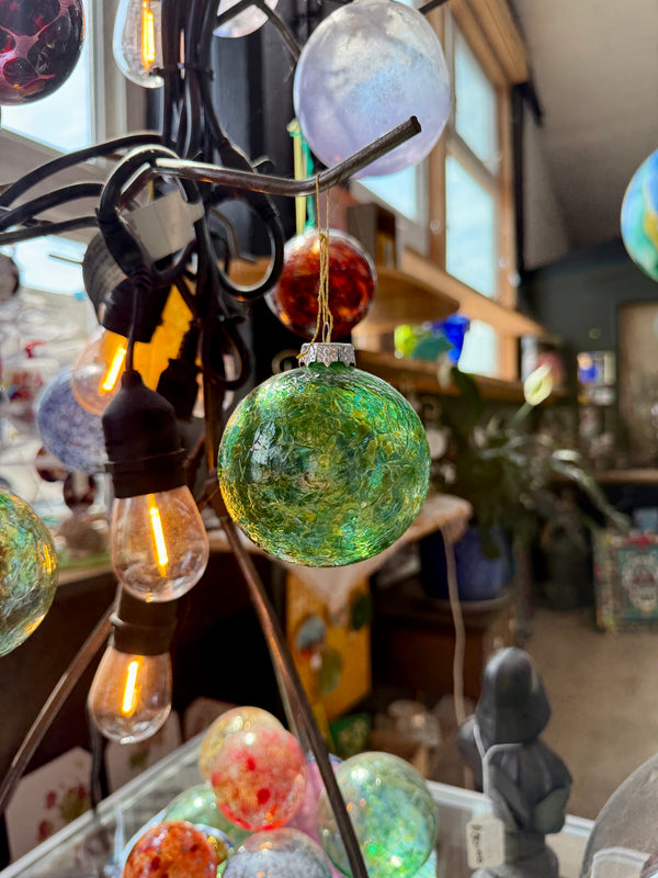 Hot Glass: 20-Minute Workshops | Ornament or Paperweight (Thursdays - December 2026)