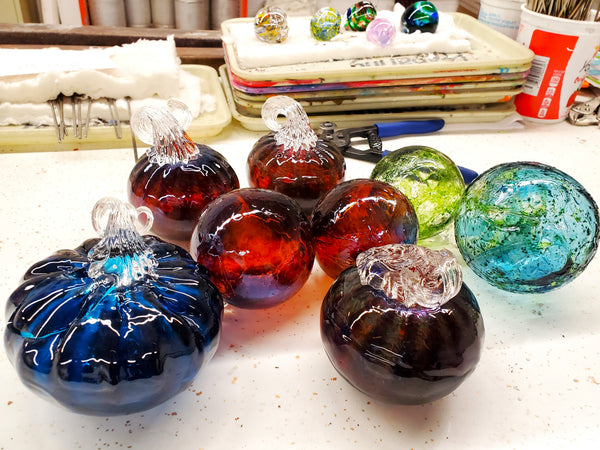 November Hot Glass: 20 Minute Workshops (Ornament or Pumpkin)